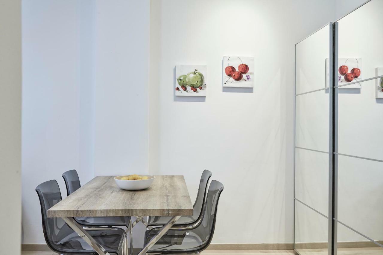 Modern Elegant Apt At Kolonaki Афины Экстерьер фото